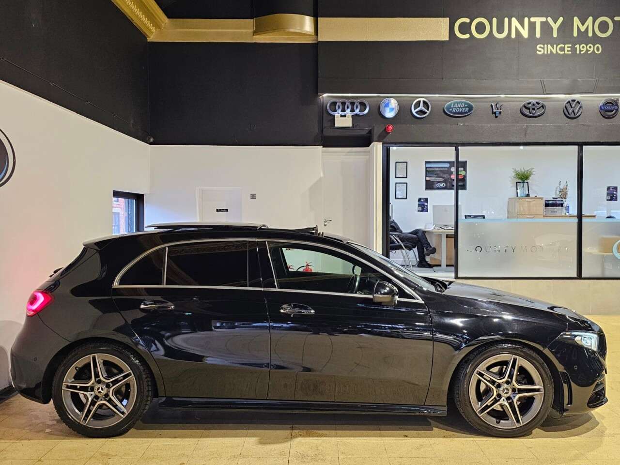 A 2018 MERCEDES-BENZ A-CLASS 1.3 A200 AMG Line (Premium Plus) Hatchback 5dr Petrol 7G-DCT Euro 6 (s/s) ( A 2018 MERCEDES-BENZ A-CLASS 1.3 A200 AMG Line (Premium Plus) Hatchback 5dr Petrol 7G-DCT Euro 6 (s/s) (