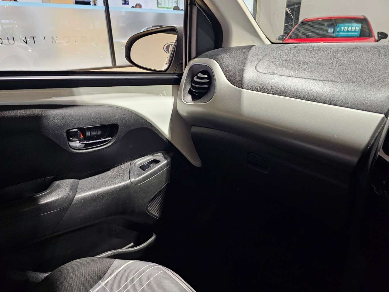 2017 PEUGEOT 108 2017 PEUGEOT 108