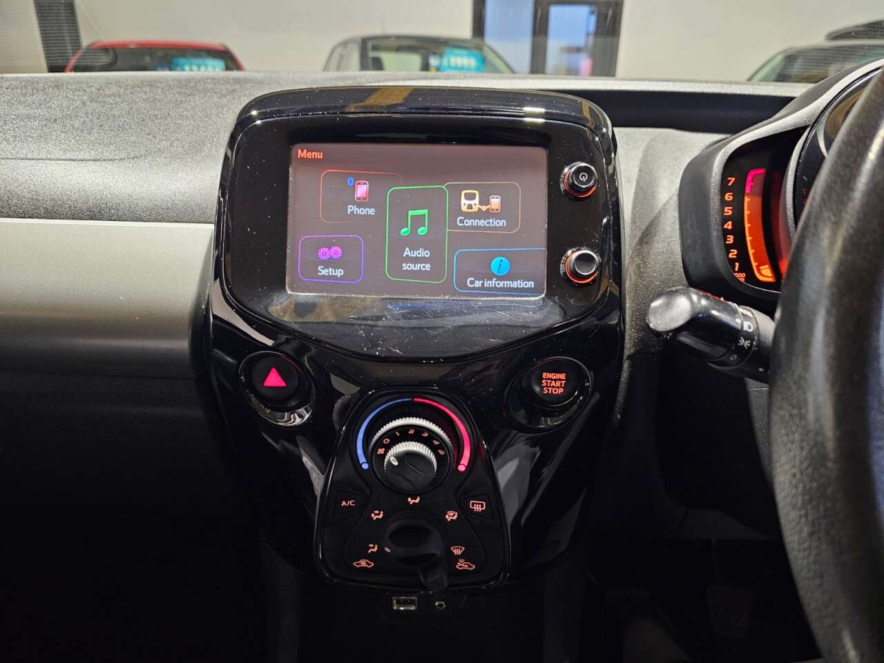 2017 PEUGEOT 108 2017 PEUGEOT 108