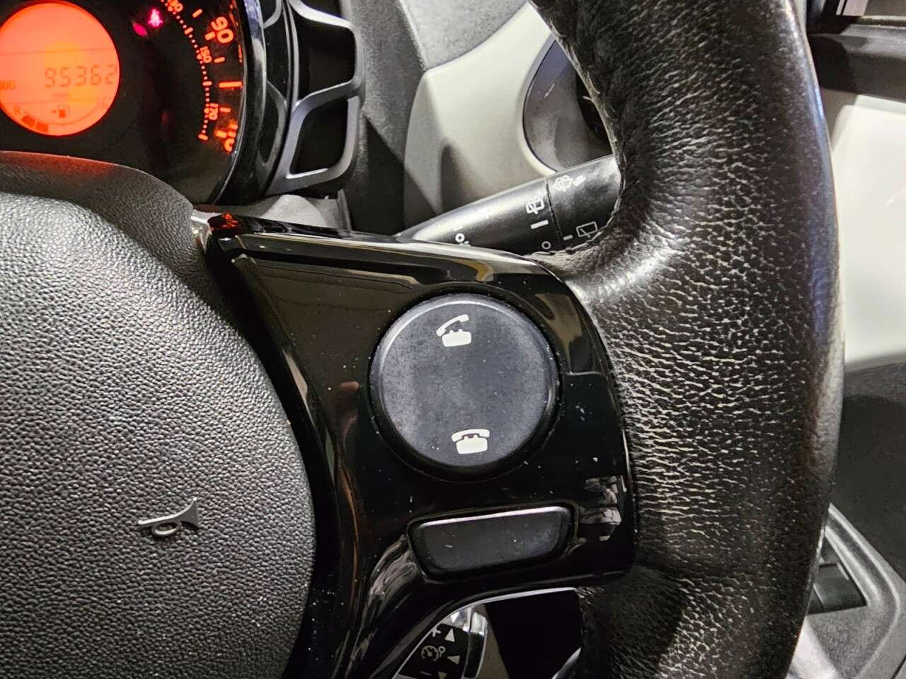 2017 PEUGEOT 108 2017 PEUGEOT 108