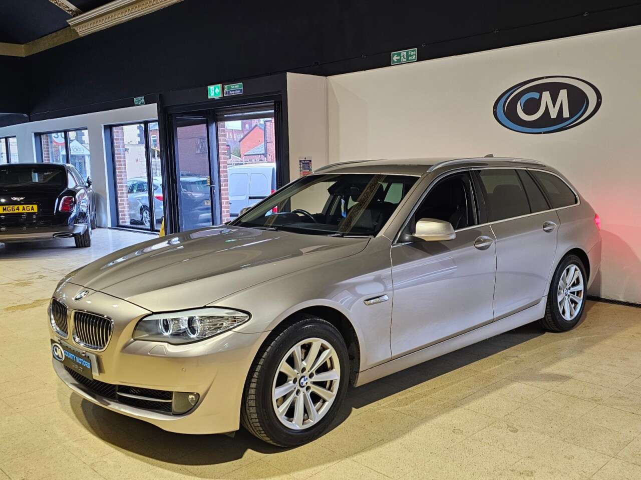 A 2011 BMW 5 SERIES 2.0 520d SE Touring 5dr Diesel Steptronic Euro 5 (s/s) (184 ps) Lots of pap A 2011 BMW 5 SERIES 2.0 520d SE Touring 5dr Diesel Steptronic Euro 5 (s/s) (184 ps) Lots of pap