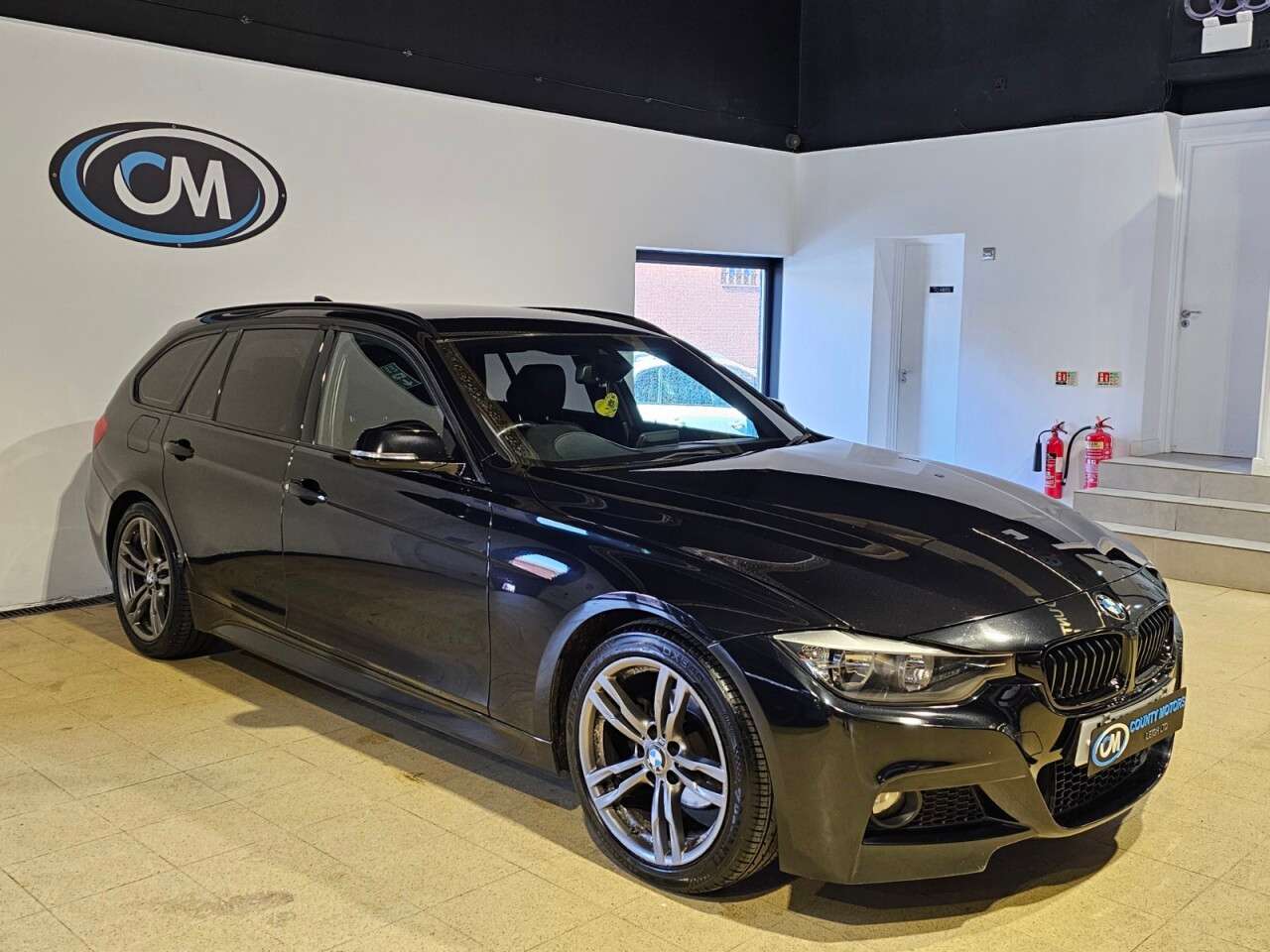 A 2015 BMW 3 SERIES 2.0 318d M Sport Touring 5dr Diesel Manual Euro 5 (s/s) (143 ps) Chain, tur A 2015 BMW 3 SERIES 2.0 318d M Sport Touring 5dr Diesel Manual Euro 5 (s/s) (143 ps) Chain, tur