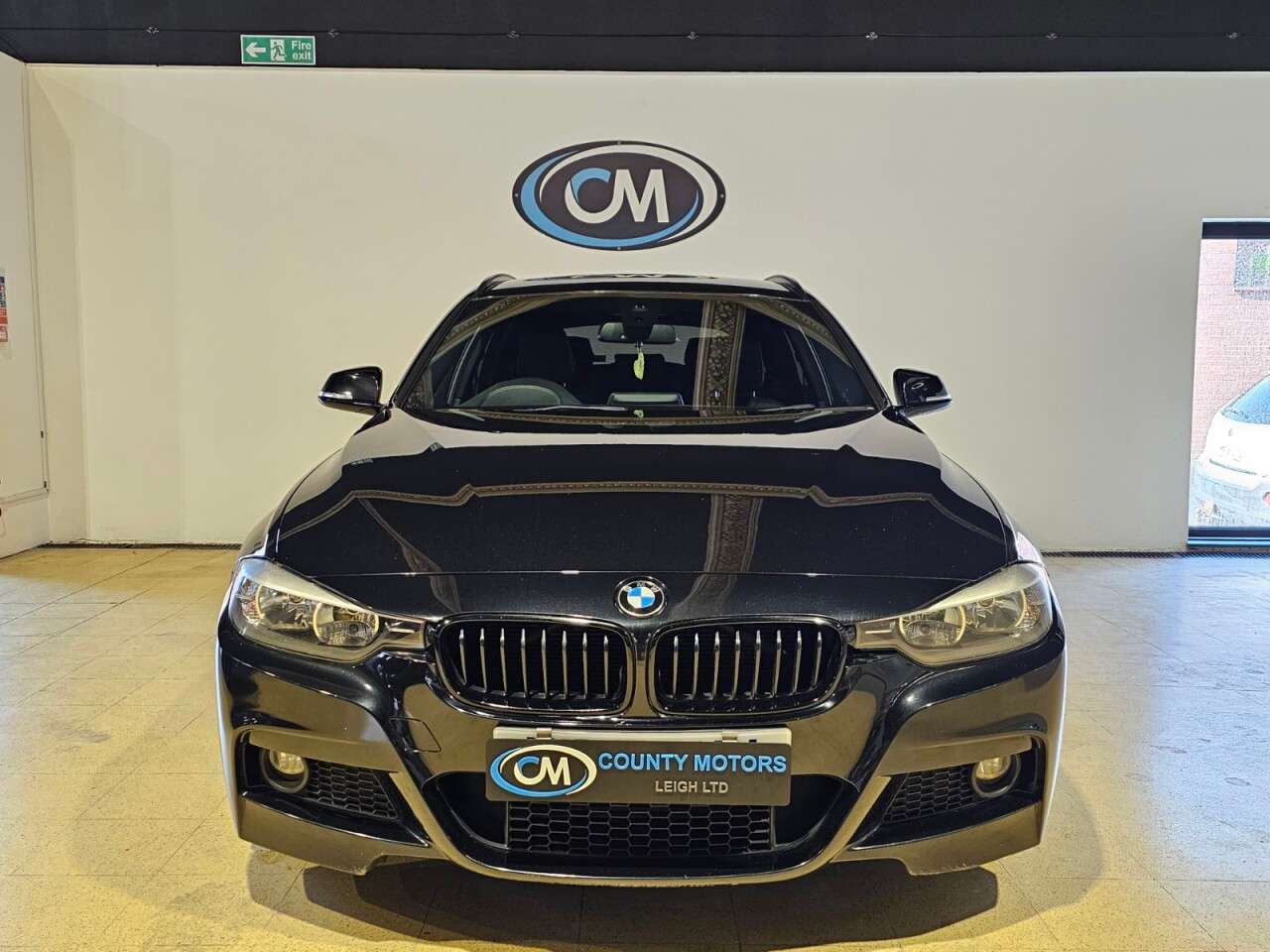 A 2015 BMW 3 SERIES 2.0 318d M Sport Touring 5dr Diesel Manual Euro 5 (s/s) (143 ps) Chain, tur A 2015 BMW 3 SERIES 2.0 318d M Sport Touring 5dr Diesel Manual Euro 5 (s/s) (143 ps) Chain, tur