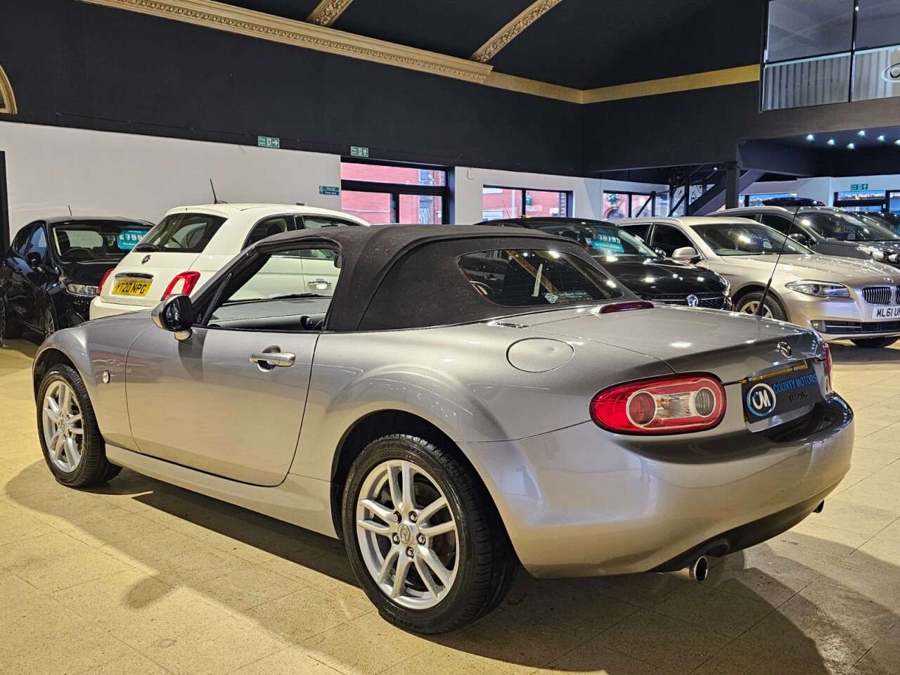 2010 MAZDA MX-5 2010 MAZDA MX-5