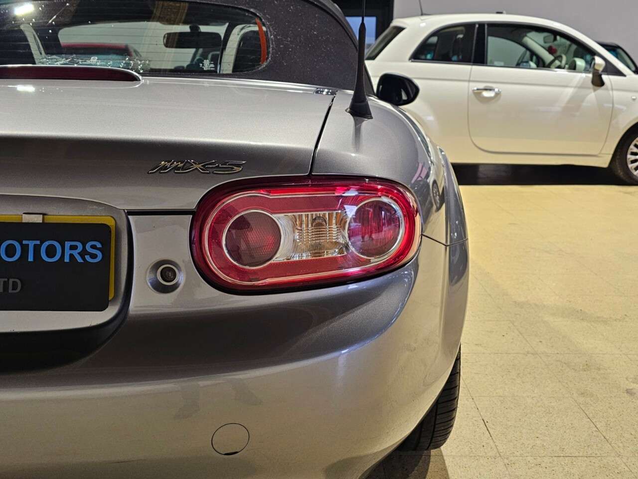 2010 MAZDA MX-5 2010 MAZDA MX-5