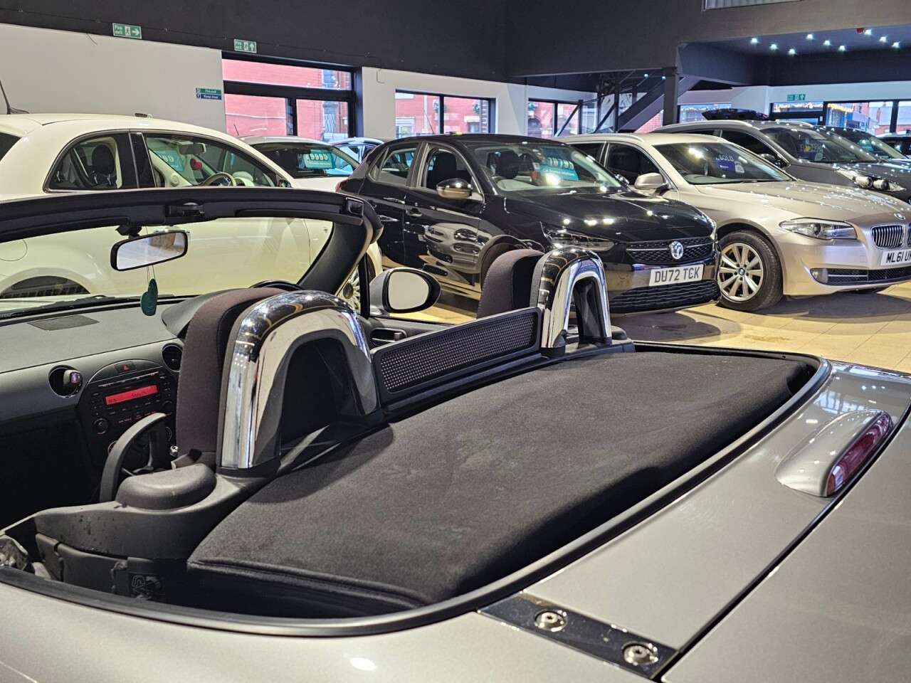 2010 MAZDA MX-5 2010 MAZDA MX-5