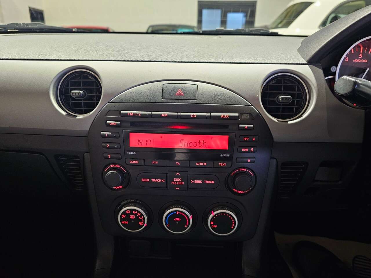 2010 MAZDA MX-5 2010 MAZDA MX-5