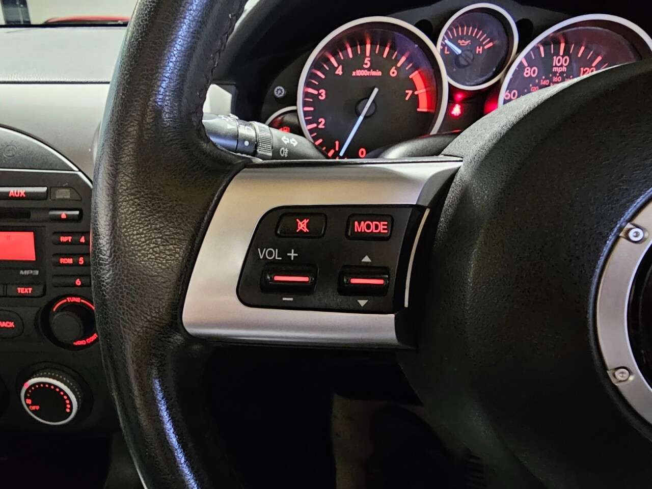 2010 MAZDA MX-5 2010 MAZDA MX-5