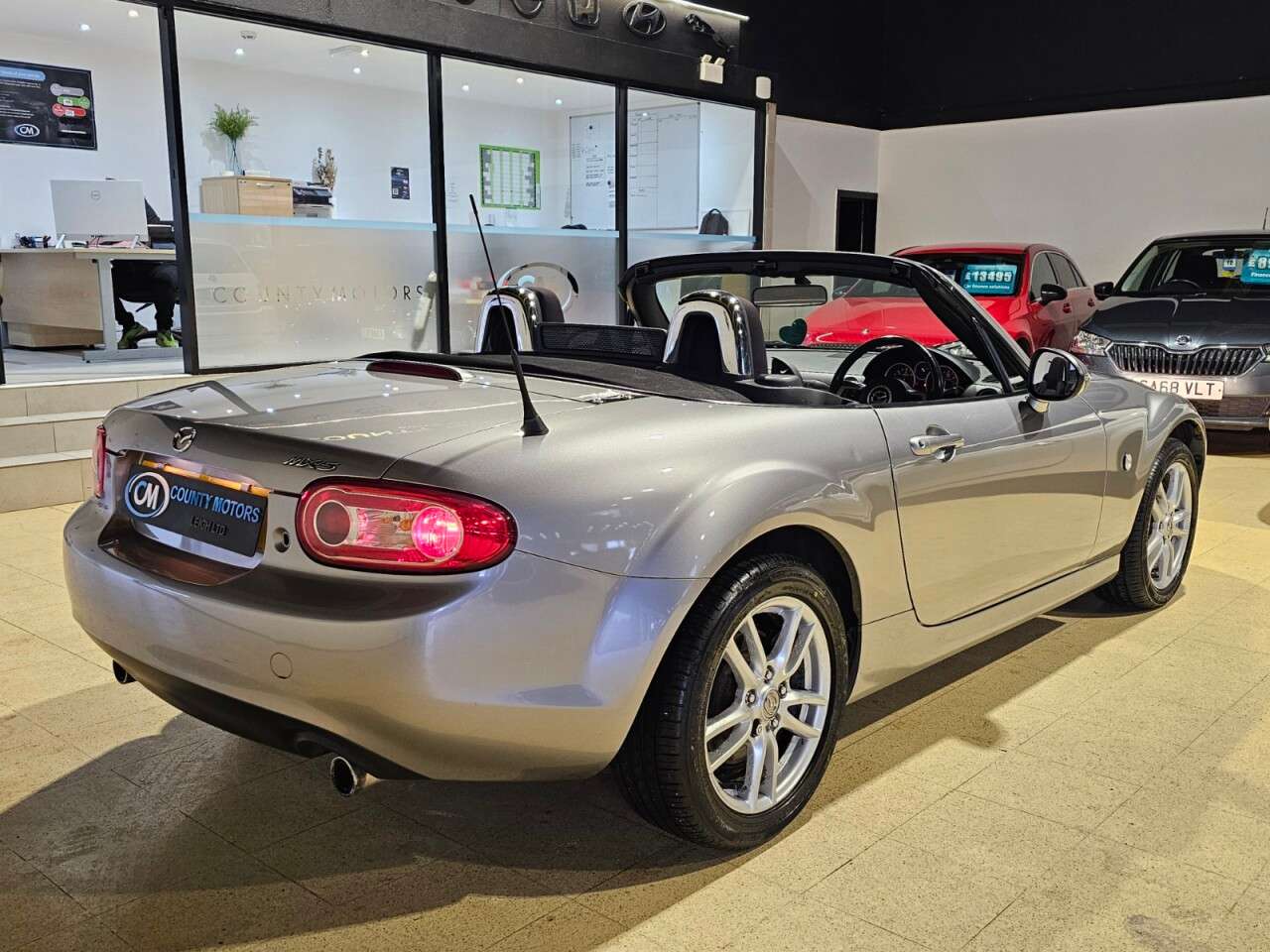 2010 MAZDA MX-5 2010 MAZDA MX-5