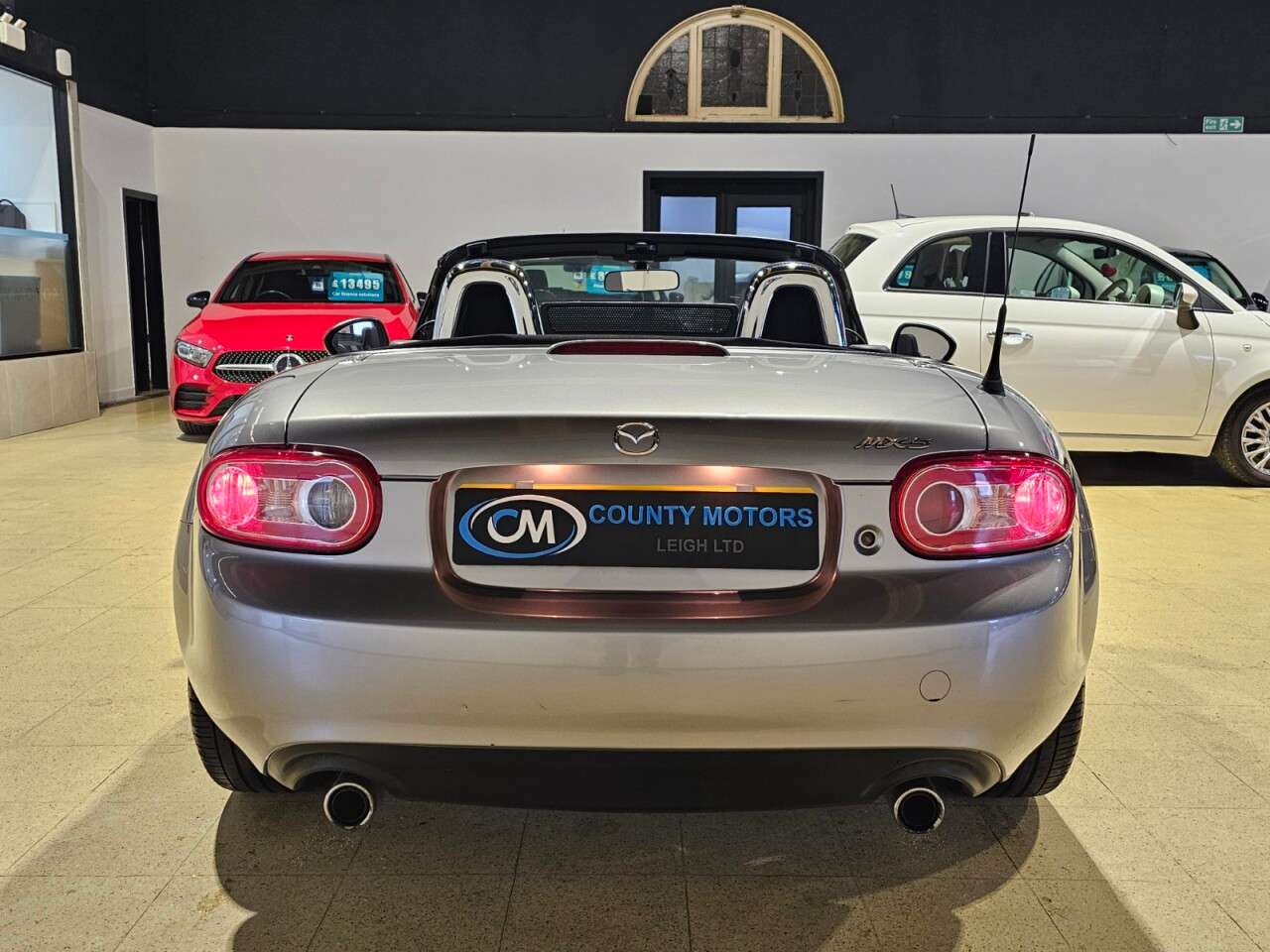 2010 MAZDA MX-5 2010 MAZDA MX-5