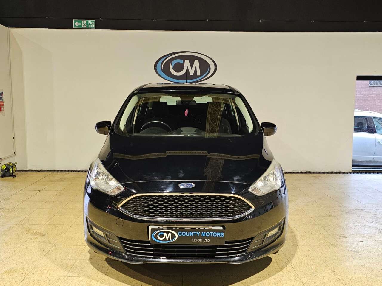 A 2016 FORD GRAND C-MAX 1.0T EcoBoost Zetec MPV 5dr Petrol Manual Euro 6 (s/s) (Nav) (100 ps) 7 Sea A 2016 FORD GRAND C-MAX 1.0T EcoBoost Zetec MPV 5dr Petrol Manual Euro 6 (s/s) (Nav) (100 ps) 7 Sea