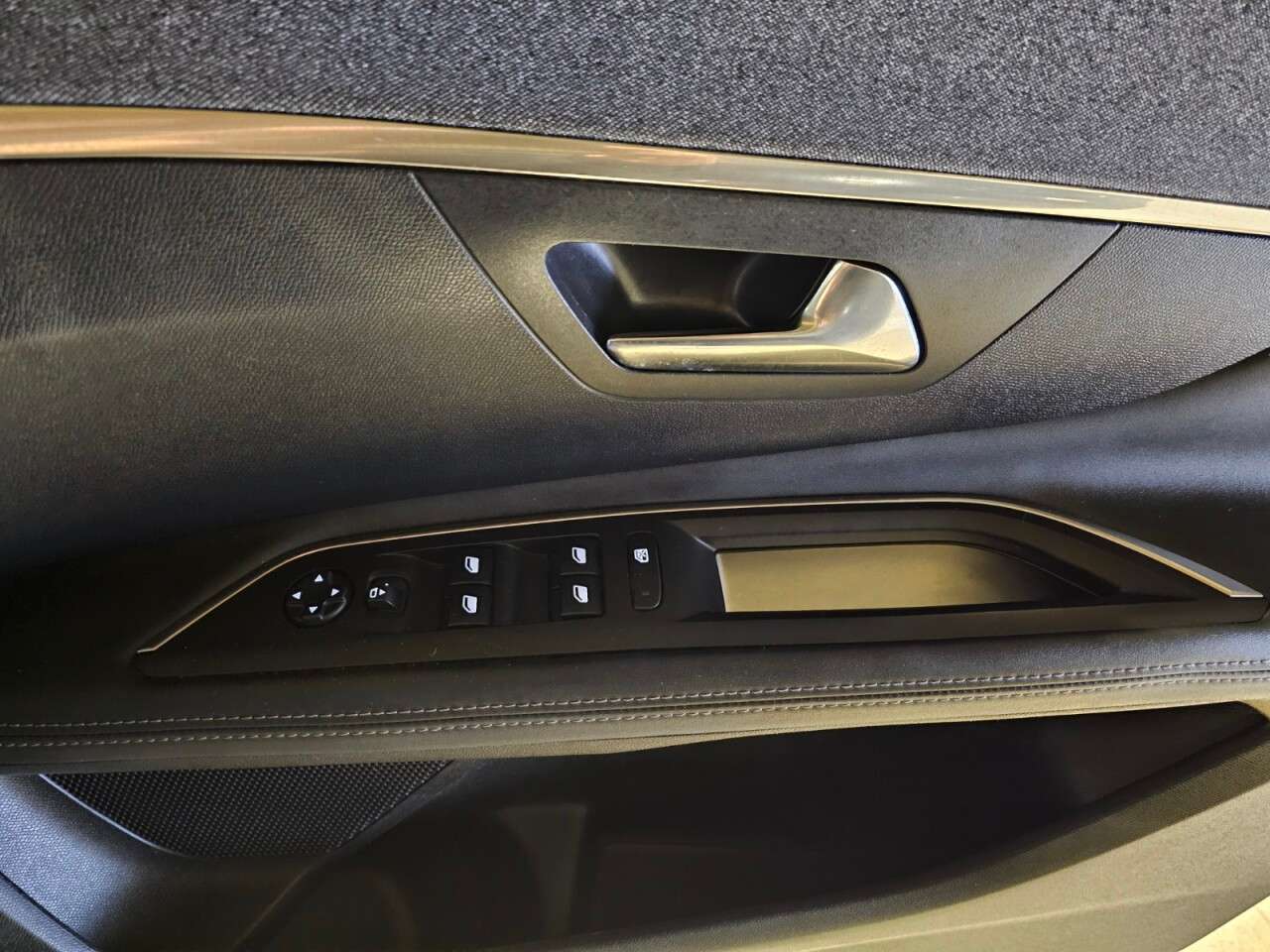 2019 PEUGEOT 3008 2019 PEUGEOT 3008