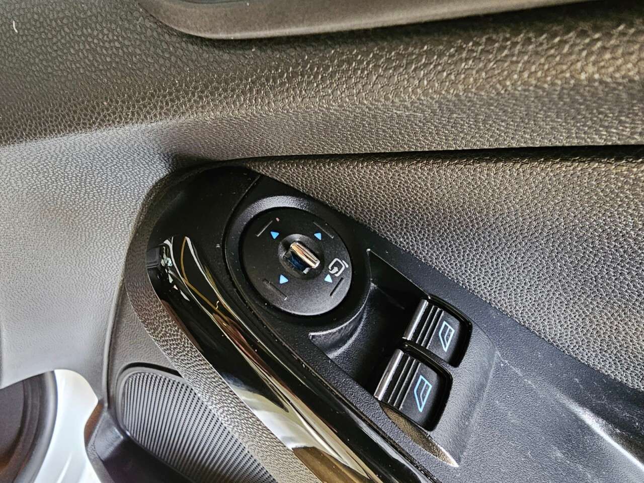 2013 FORD FIESTA 2013 FORD FIESTA