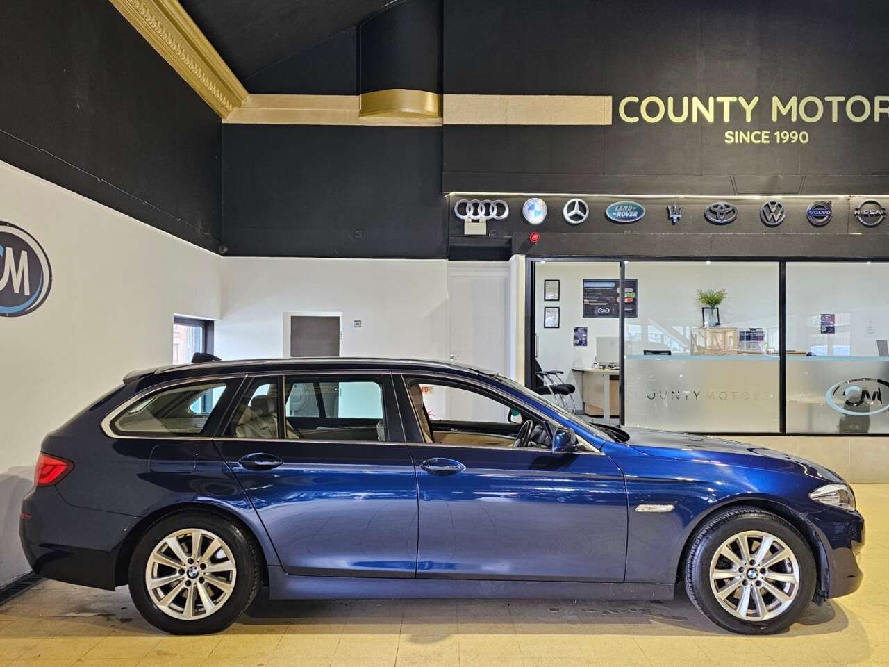 A 2012 BMW 5 SERIES 2.0 520d SE Touring 5dr Diesel Auto Euro 5 (s/s) (184 ps) 7 Services, Just A 2012 BMW 5 SERIES 2.0 520d SE Touring 5dr Diesel Auto Euro 5 (s/s) (184 ps) 7 Services, Just