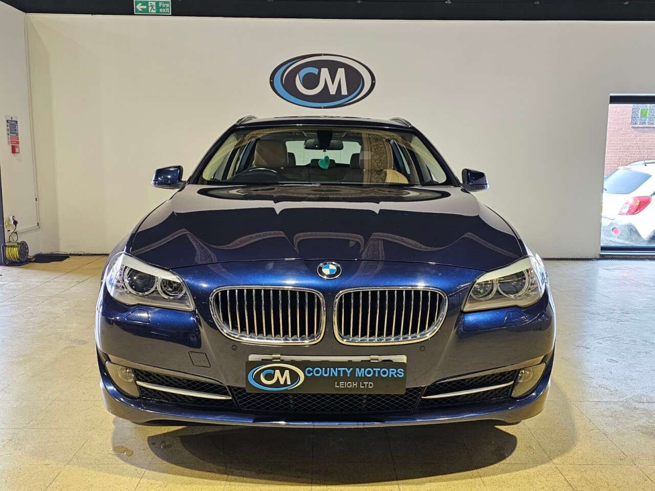 A 2012 BMW 5 SERIES 2.0 520d SE Touring 5dr Diesel Auto Euro 5 (s/s) (184 ps) 7 Services, Just A 2012 BMW 5 SERIES 2.0 520d SE Touring 5dr Diesel Auto Euro 5 (s/s) (184 ps) 7 Services, Just