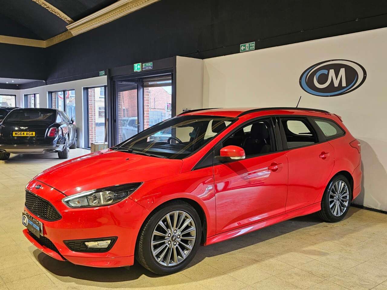 A 2017 FORD FOCUS 1.0T EcoBoost ST-Line Estate 5dr Petrol Auto Euro 6 (s/s) (125 ps) Two owne A 2017 FORD FOCUS 1.0T EcoBoost ST-Line Estate 5dr Petrol Auto Euro 6 (s/s) (125 ps) Two owne
