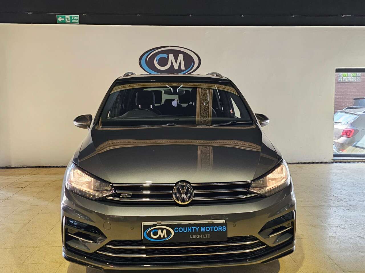 A 2019 VOLKSWAGEN TOURAN 1.5 TSI EVO R-Line MPV 5dr Petrol DSG Euro 6 (s/s) (150 ps) 1 Owner, Fresh A 2019 VOLKSWAGEN TOURAN 1.5 TSI EVO R-Line MPV 5dr Petrol DSG Euro 6 (s/s) (150 ps) 1 Owner, Fresh