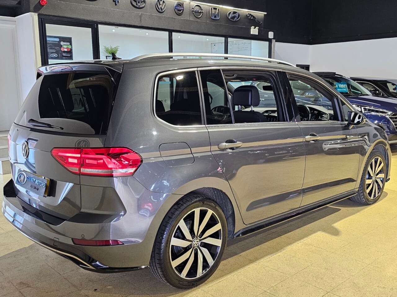 2019 VOLKSWAGEN TOURAN 2019 VOLKSWAGEN TOURAN