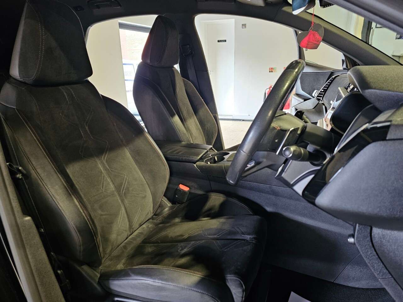 2019 DS AUTOMOBILES DS 7 CROSSBACK 2019 DS AUTOMOBILES DS 7 CROSSBACK