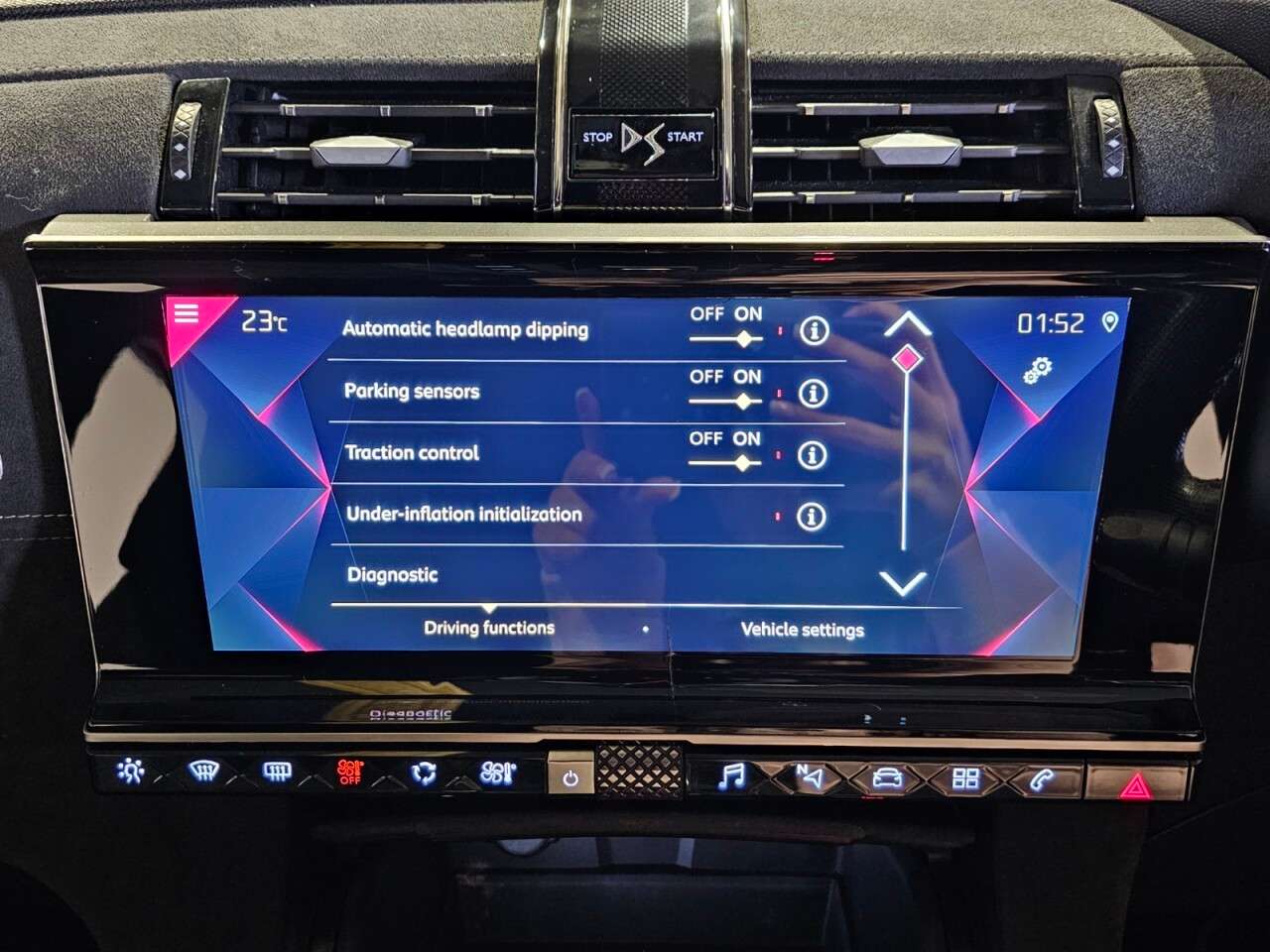 2019 DS AUTOMOBILES DS 7 CROSSBACK 2019 DS AUTOMOBILES DS 7 CROSSBACK