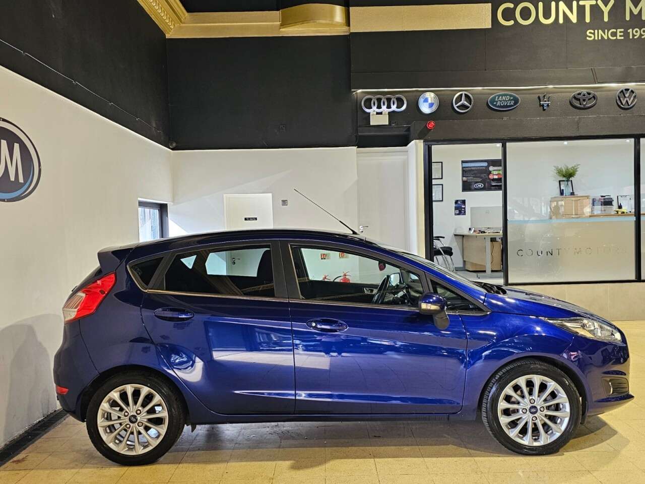 A 2017 FORD FIESTA 1.0T EcoBoost Titanium X Hatchback 5dr Petrol Powershift Euro 6 (100 ps) * A 2017 FORD FIESTA 1.0T EcoBoost Titanium X Hatchback 5dr Petrol Powershift Euro 6 (100 ps) *