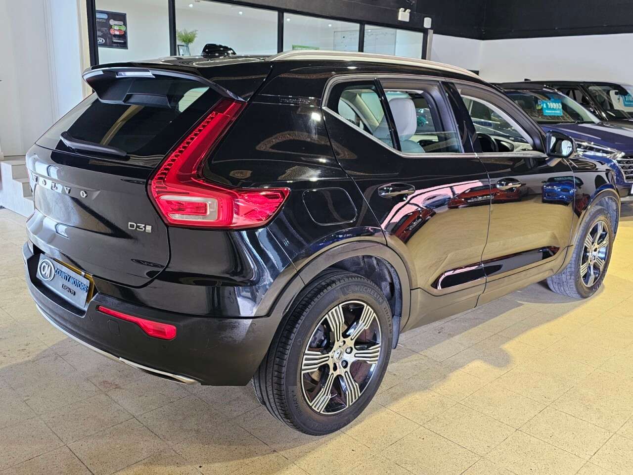 2020 VOLVO XC40 2020 VOLVO XC40