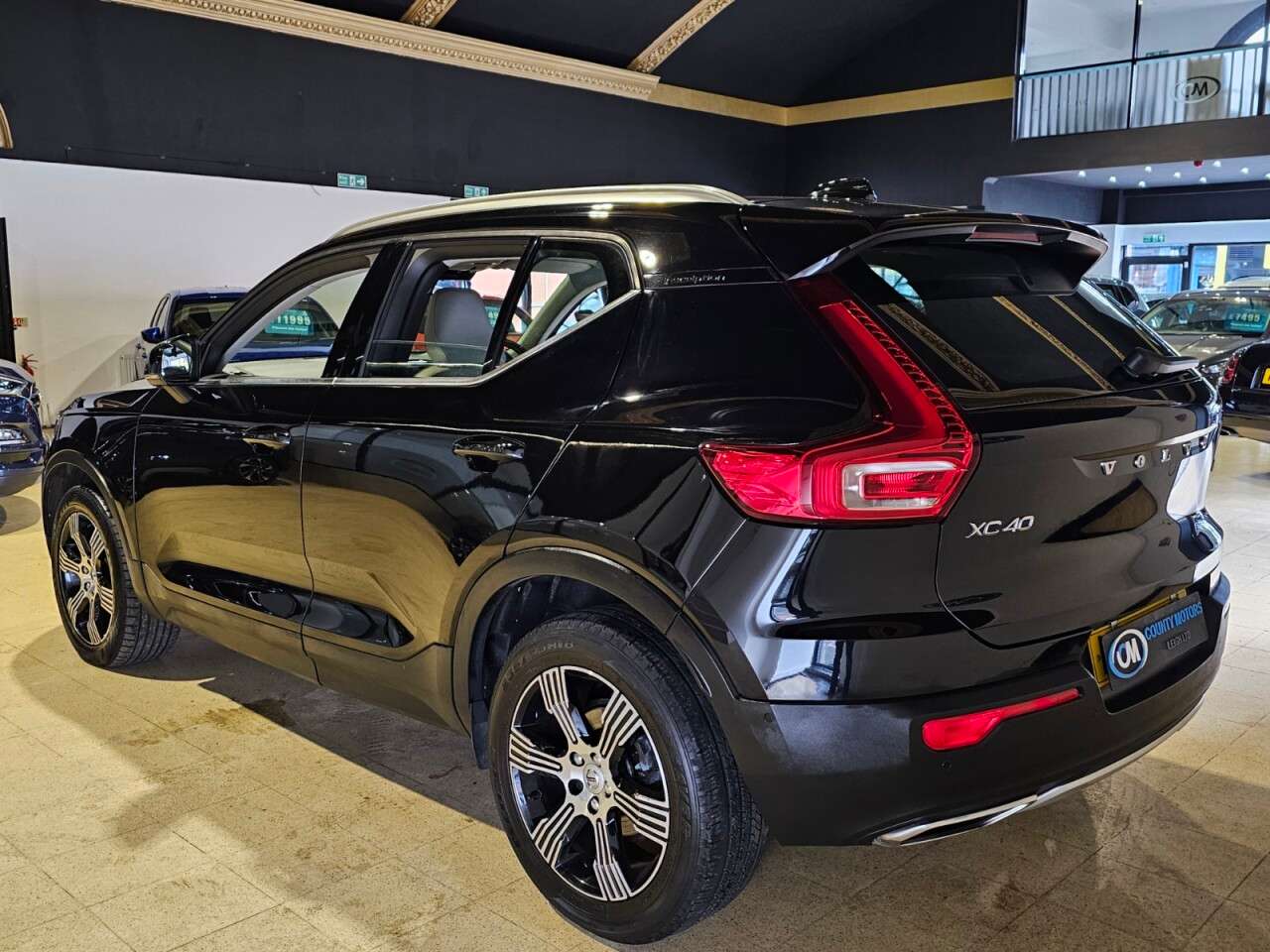 2020 VOLVO XC40 2020 VOLVO XC40