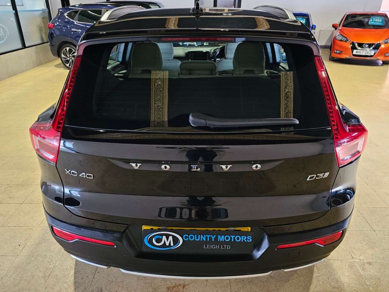 2020 VOLVO XC40 2020 VOLVO XC40