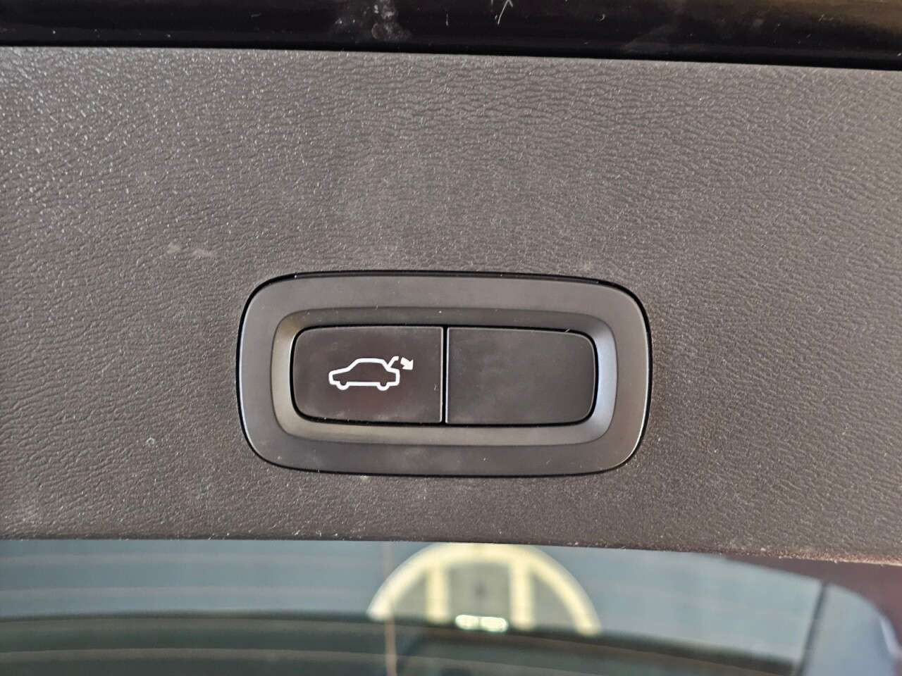 2020 VOLVO XC40 2020 VOLVO XC40