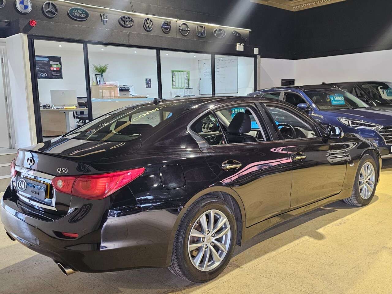 2015 INFINITI Q50 2015 INFINITI Q50