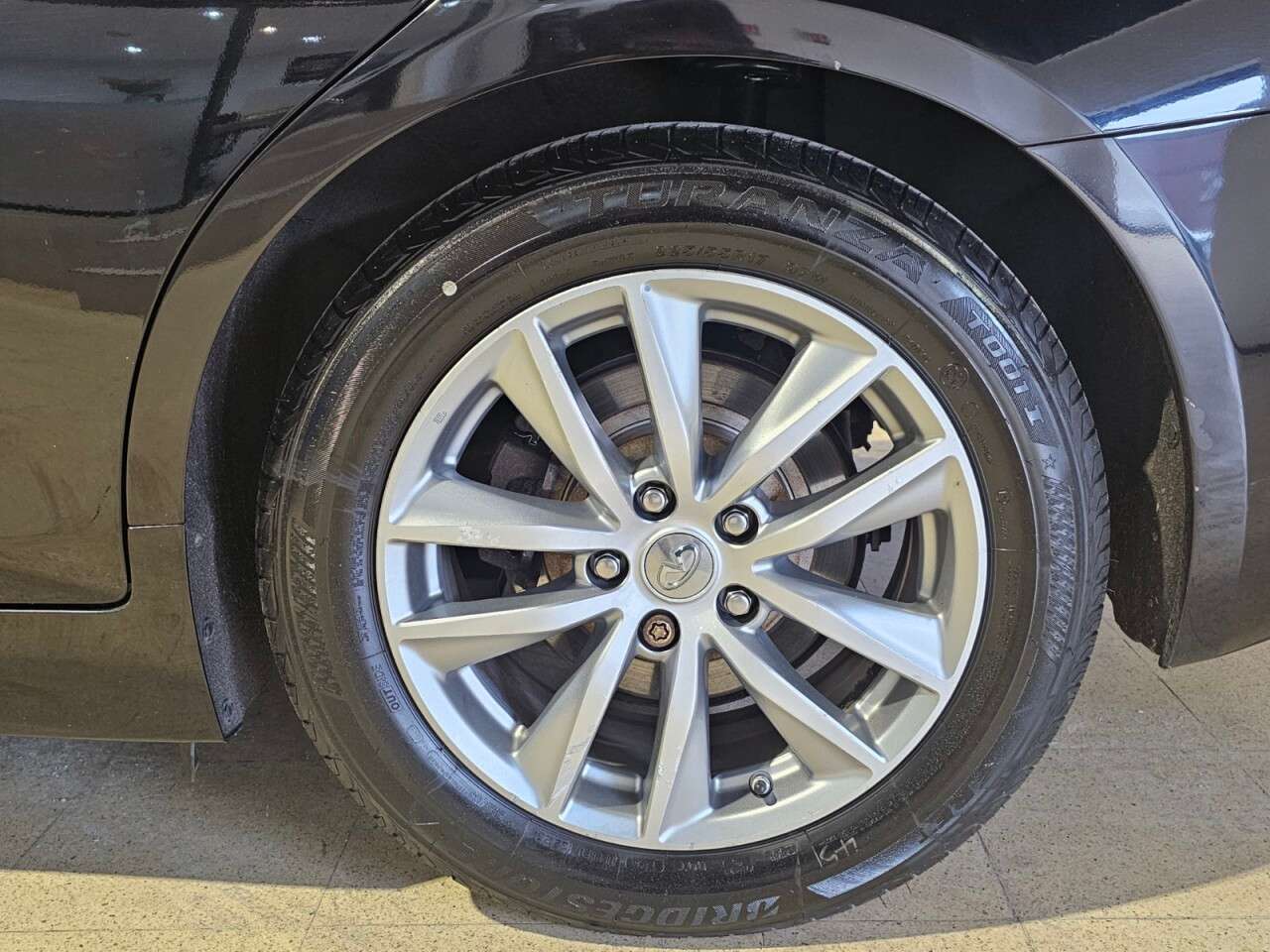 2015 INFINITI Q50 2015 INFINITI Q50