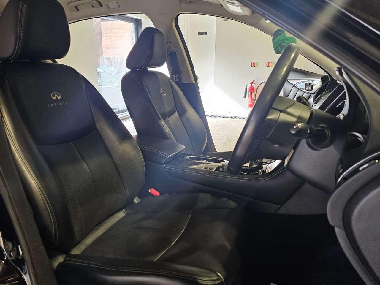 2015 INFINITI Q50 2015 INFINITI Q50
