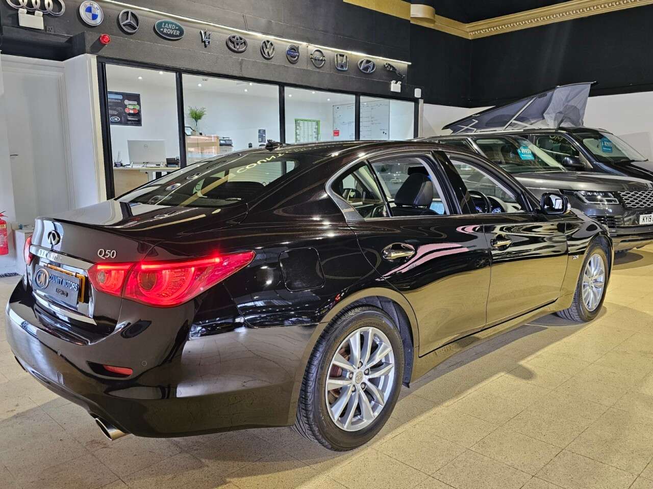 2015 INFINITI Q50 2015 INFINITI Q50