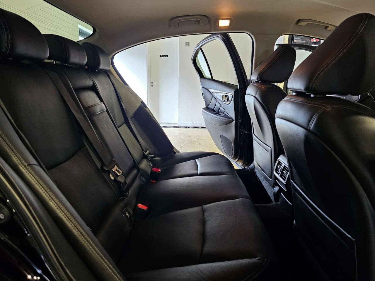 2015 INFINITI Q50 2015 INFINITI Q50