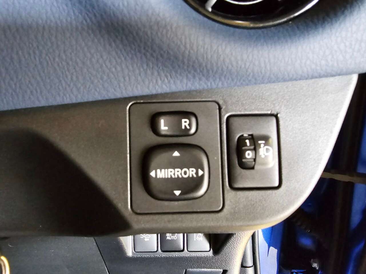2017 TOYOTA YARIS 2017 TOYOTA YARIS