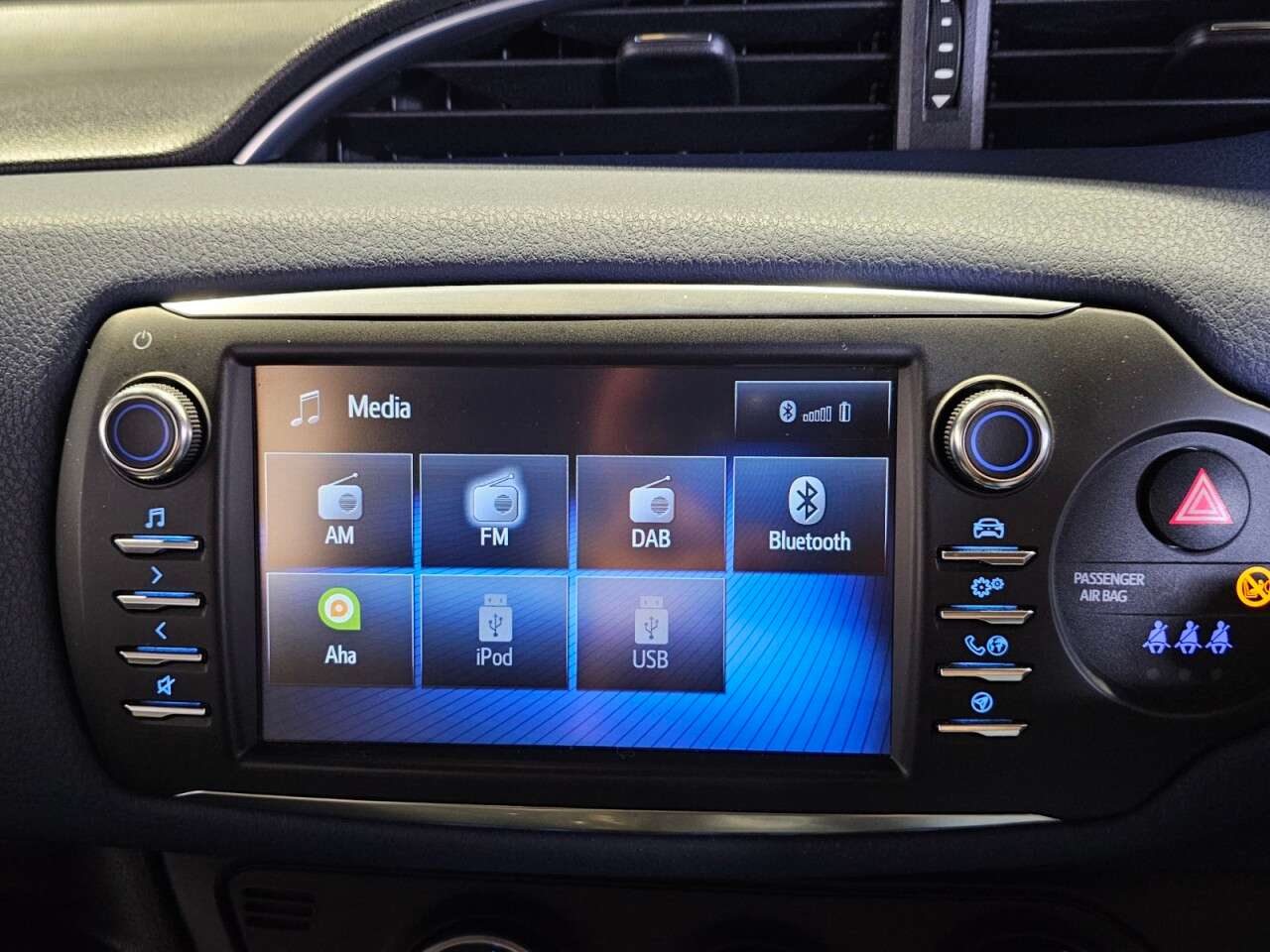 2017 TOYOTA YARIS 2017 TOYOTA YARIS