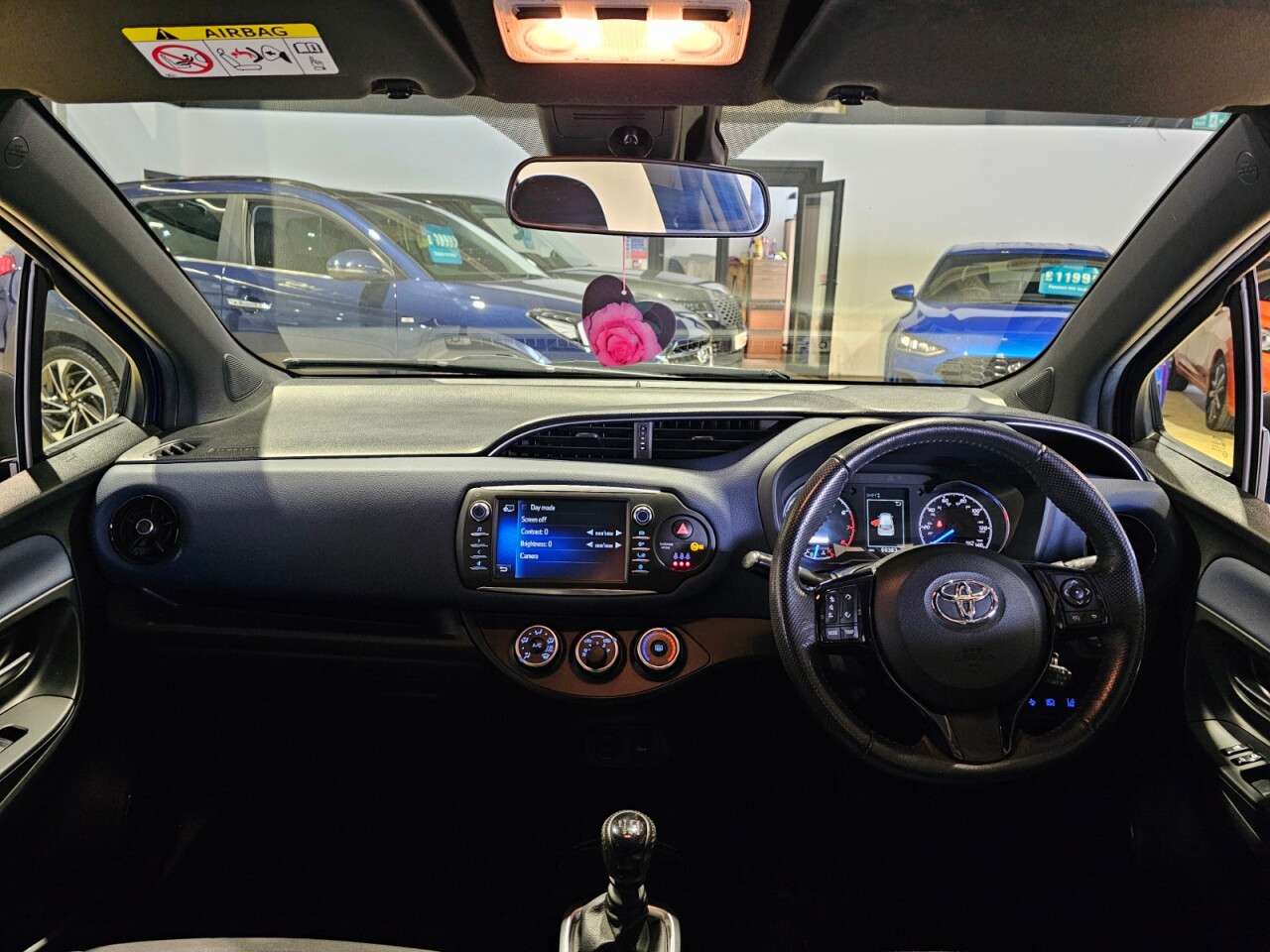 2017 TOYOTA YARIS 2017 TOYOTA YARIS