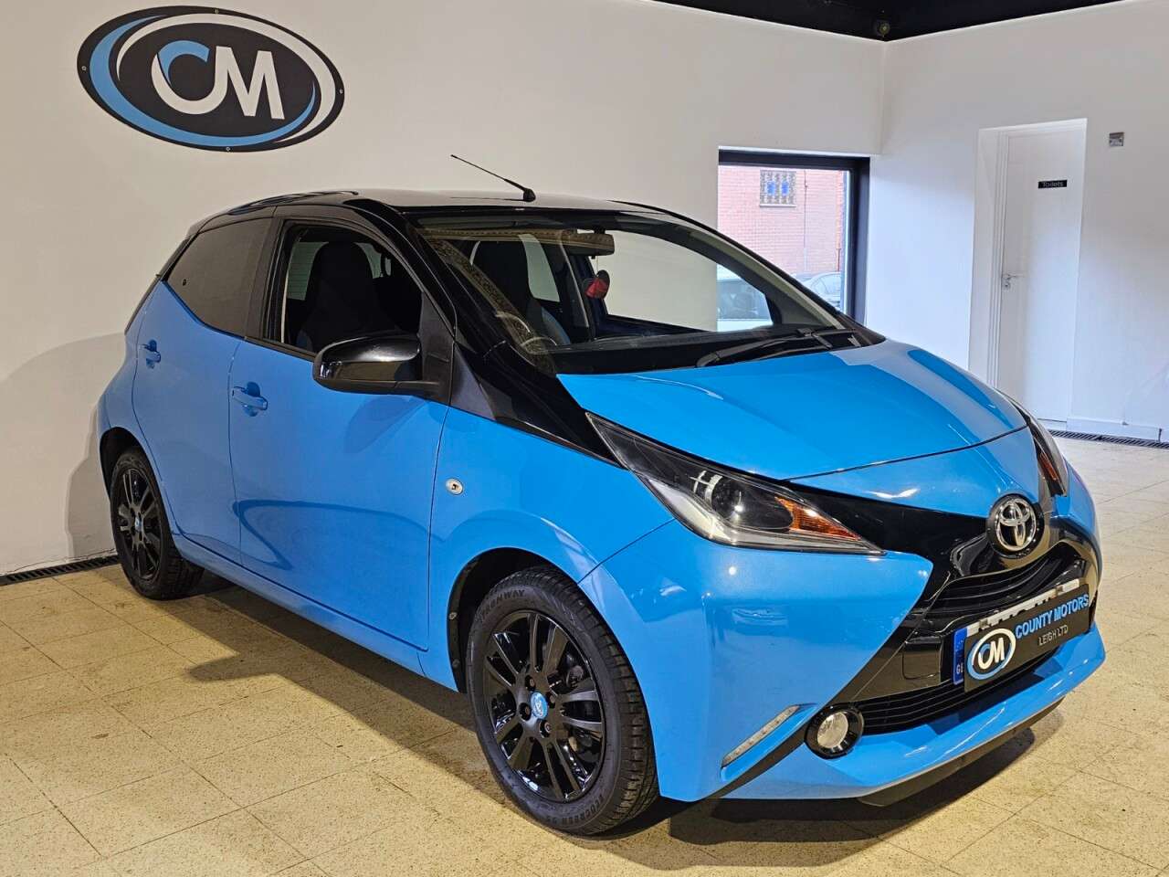 A 2016 TOYOTA AYGO 1.0 VVT-i x-cite Hatchback 5dr Petrol Manual Euro 6 (68 ps) Full service Hi A 2016 TOYOTA AYGO 1.0 VVT-i x-cite Hatchback 5dr Petrol Manual Euro 6 (68 ps) Full service Hi