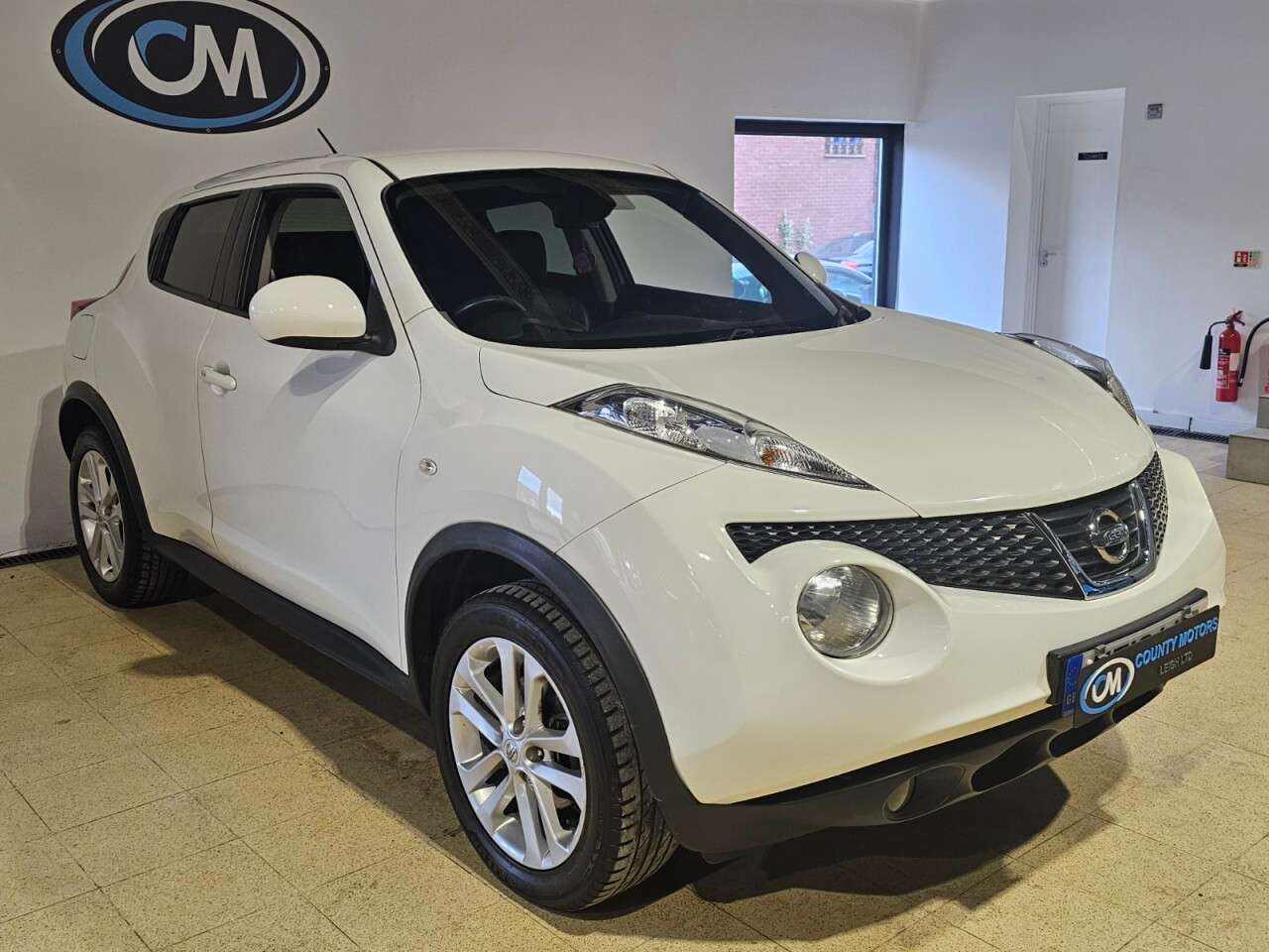 A 2012 NISSAN JUKE 1.6 Tekna SUV 5dr Petrol Manual Euro 5 (s/s) (117 ps) Only One Owner From N A 2012 NISSAN JUKE 1.6 Tekna SUV 5dr Petrol Manual Euro 5 (s/s) (117 ps) Only One Owner From N