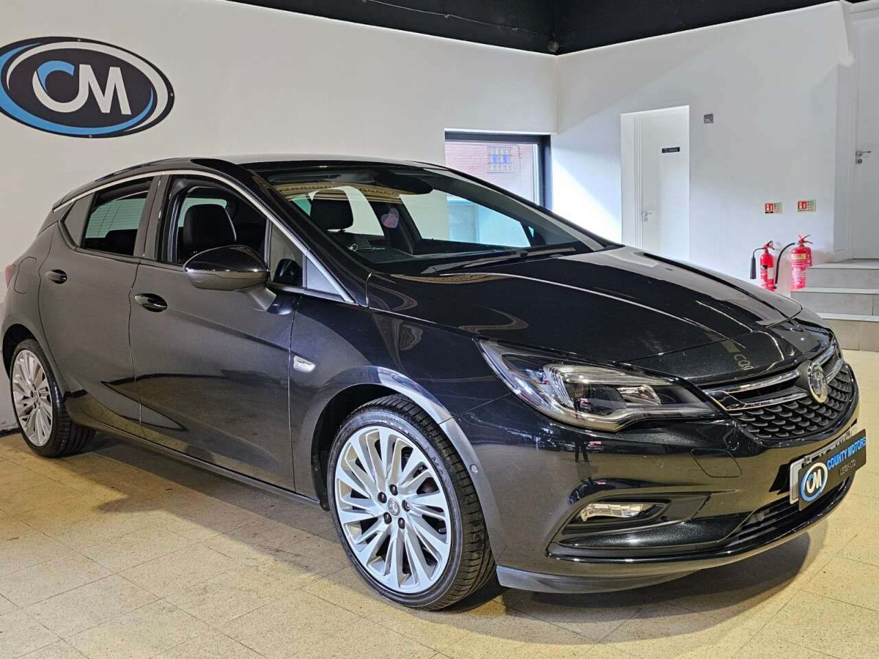 A 2016 VAUXHALL ASTRA 1.4i Turbo Elite Nav Hatchback 5dr Petrol Manual Euro 6 (150 ps) Long MOT u A 2016 VAUXHALL ASTRA 1.4i Turbo Elite Nav Hatchback 5dr Petrol Manual Euro 6 (150 ps) Long MOT u