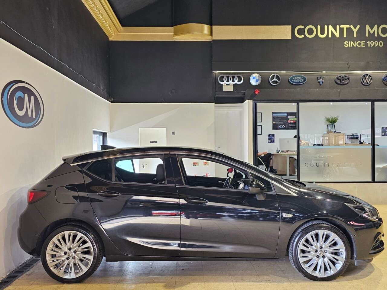 A 2016 VAUXHALL ASTRA 1.4i Turbo Elite Nav Hatchback 5dr Petrol Manual Euro 6 (150 ps) Long MOT u A 2016 VAUXHALL ASTRA 1.4i Turbo Elite Nav Hatchback 5dr Petrol Manual Euro 6 (150 ps) Long MOT u