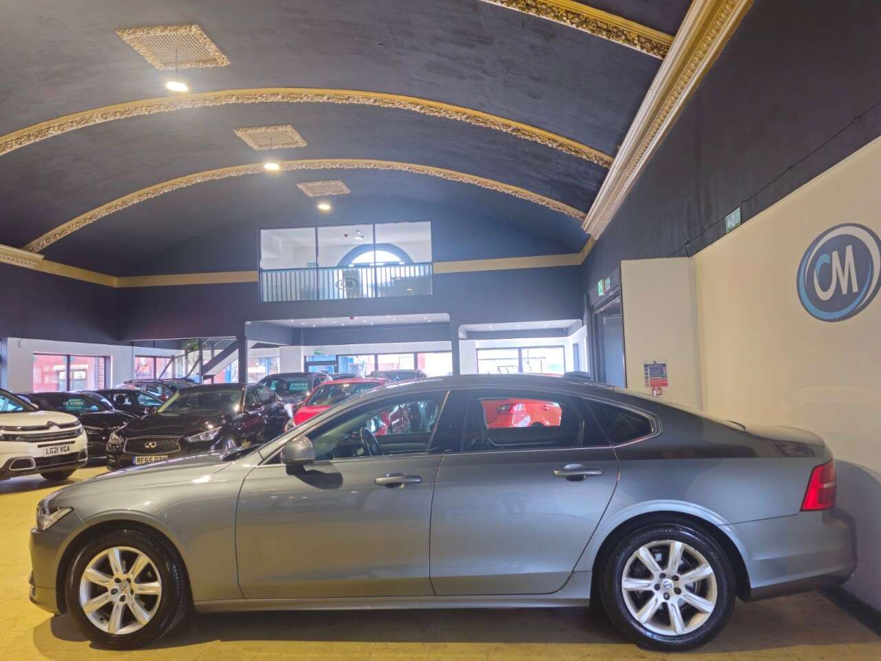 2018 VOLVO S90 2018 VOLVO S90