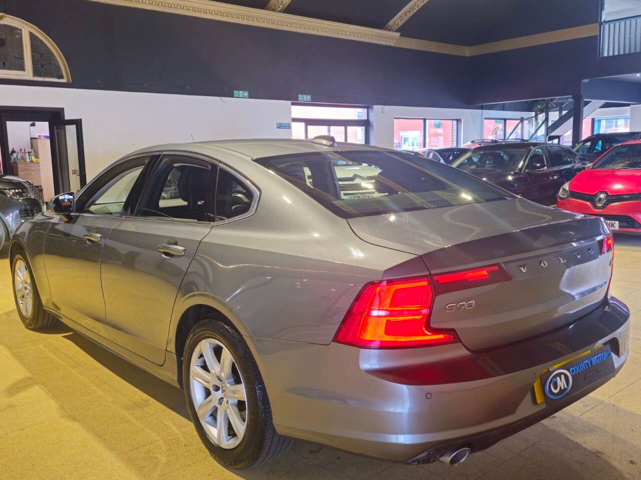2018 VOLVO S90 2018 VOLVO S90