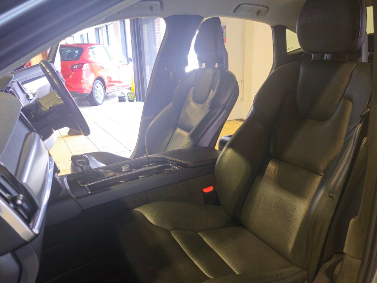2018 VOLVO S90 2018 VOLVO S90