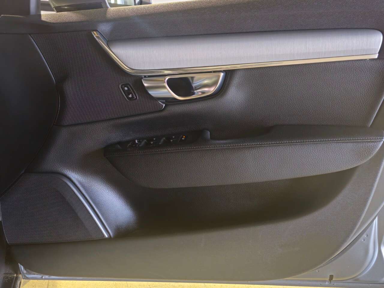 2018 VOLVO S90 2018 VOLVO S90