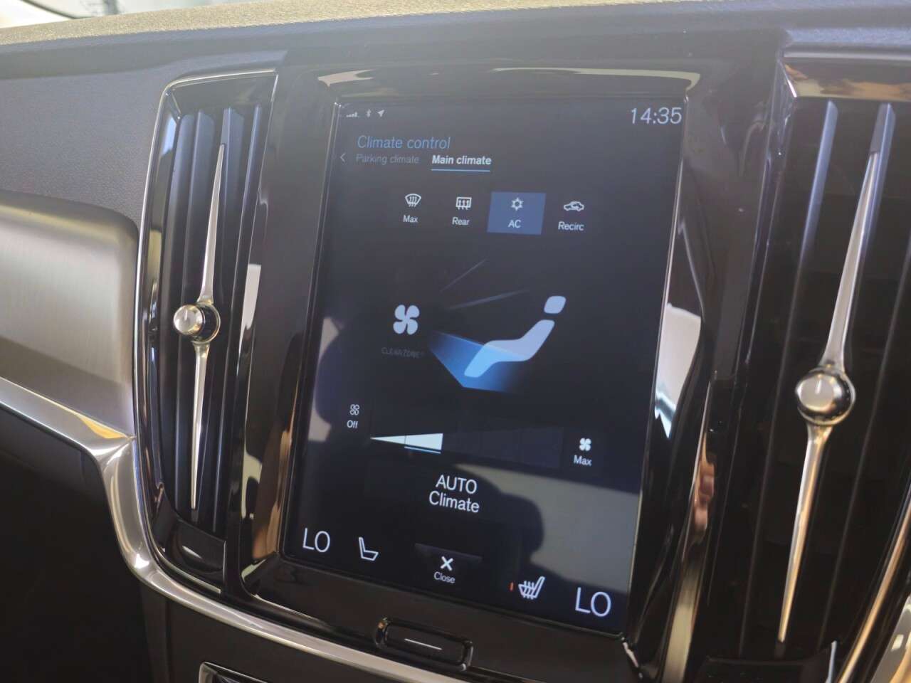 2018 VOLVO S90 2018 VOLVO S90