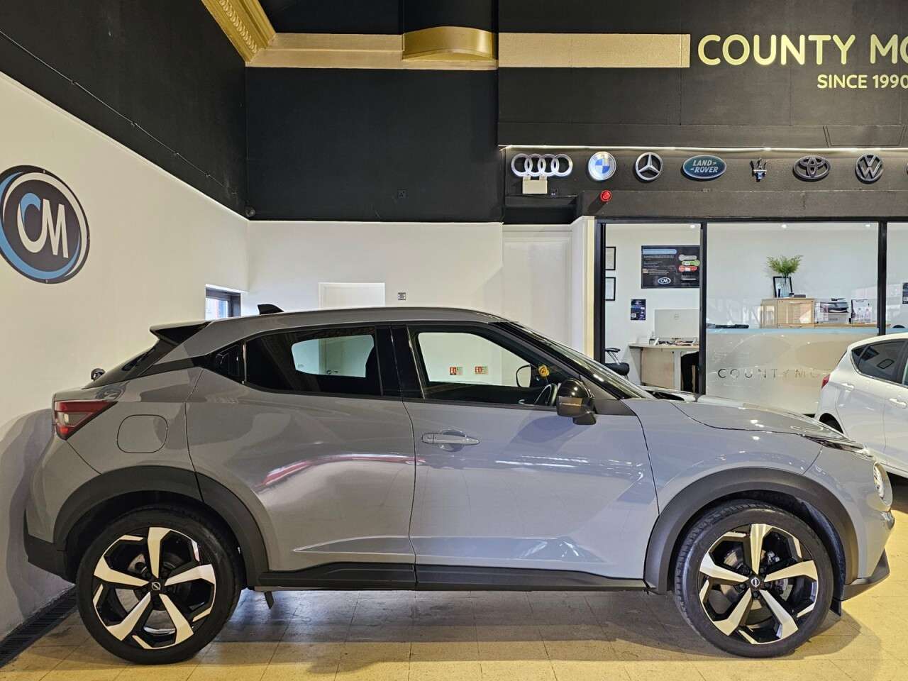 A 2023 NISSAN JUKE 1.0 DIG-T N-Connecta SUV 5dr Petrol Manual Euro 6 (s/s) (114 ps) Only 1 Own A 2023 NISSAN JUKE 1.0 DIG-T N-Connecta SUV 5dr Petrol Manual Euro 6 (s/s) (114 ps) Only 1 Own