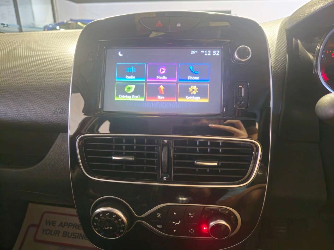 2018 RENAULT CLIO 2018 RENAULT CLIO