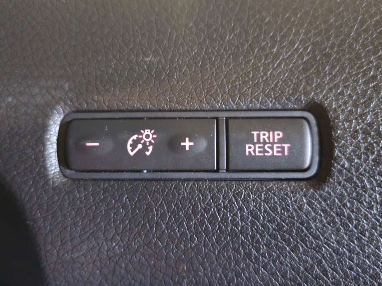 2015 NISSAN PULSAR 2015 NISSAN PULSAR