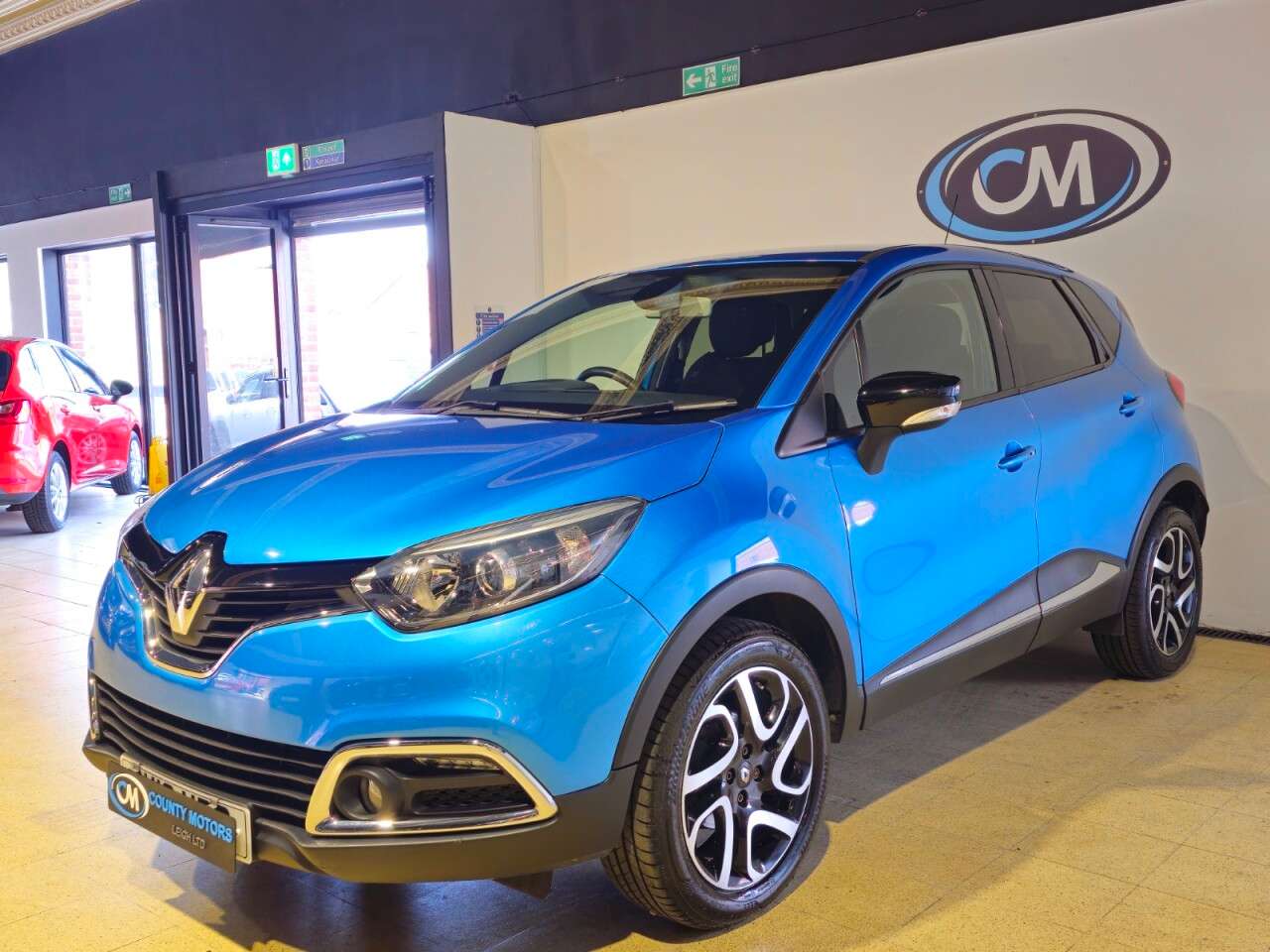 A 2016 RENAULT CAPTUR 0.9 TCe ENERGY Dynamique S Nav SUV 5dr Petrol Manual Euro 6 (s/s) (90 ps) F A 2016 RENAULT CAPTUR 0.9 TCe ENERGY Dynamique S Nav SUV 5dr Petrol Manual Euro 6 (s/s) (90 ps) F